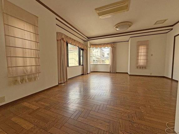 京都市下京区油小路通花屋町下る仏具屋町の中古一戸建て