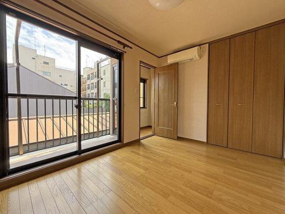 京都市下京区油小路通花屋町下る仏具屋町の中古一戸建て