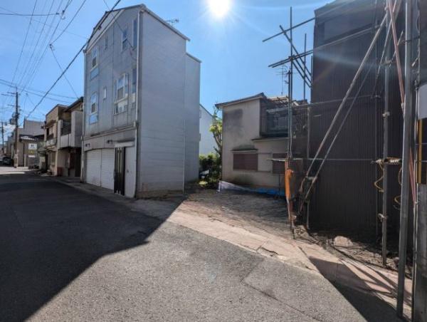 京都市右京区太秦安井藤ノ木町の新築一戸建