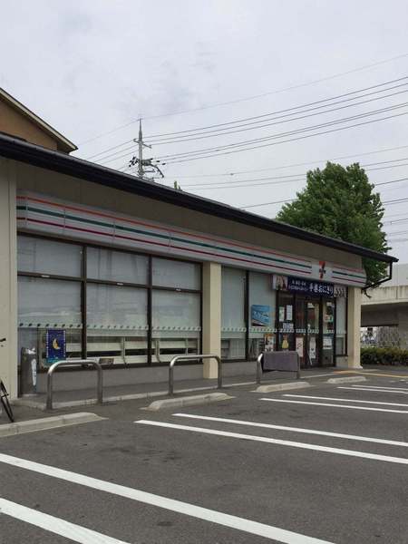 京都市西京区川島三重町の新築一戸建(セブンイレブン京都川島店)