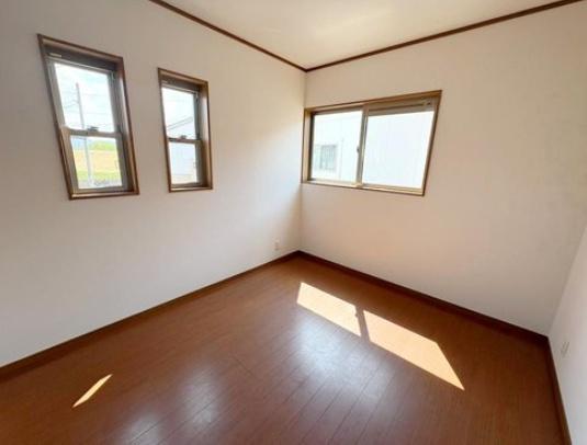 京都市伏見区羽束師鴨川町の中古一戸建て