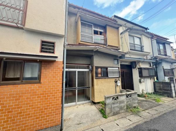 京都市山科区北花山六反田町の中古テラスハウス