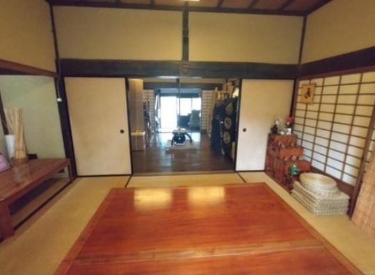 京都市山科区川田清水焼団地町の中古一戸建て