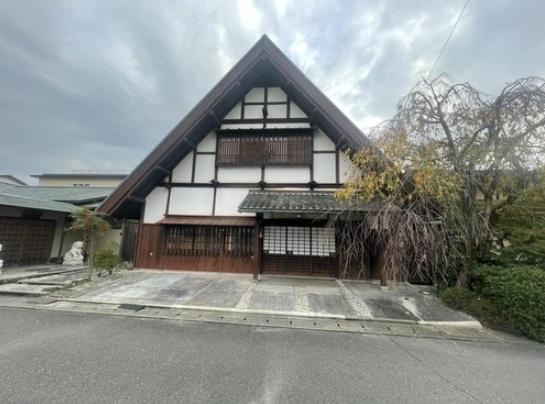 京都市山科区川田清水焼団地町の中古一戸建