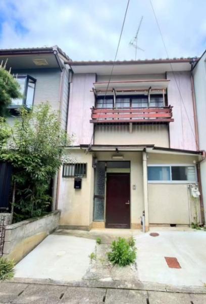 京都市右京区嵯峨釈迦堂大門町の中古テラスハウス