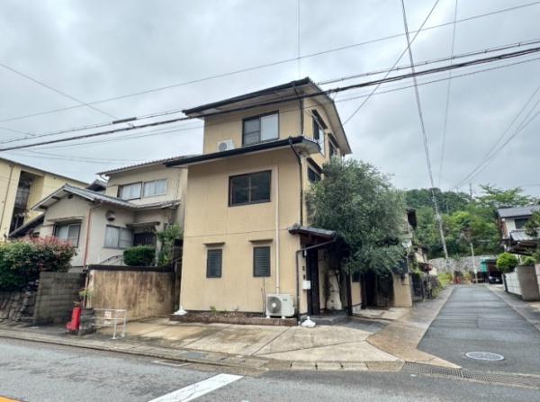 京都市右京区鳴滝松本町の中古一戸建て