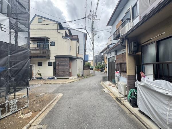 京都市中京区聚楽廻松下町の新築一戸建(前面道路含む現地写真)