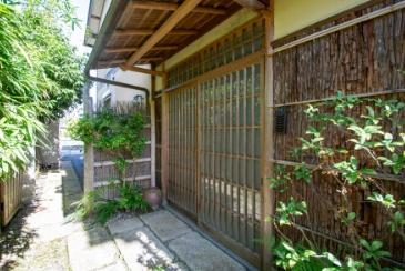 京都市右京区嵯峨観空寺久保殿町の中古一戸建て