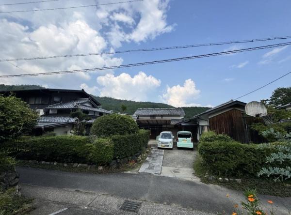 京都市右京区梅ケ畑猪ノ尻町の中古一戸建て