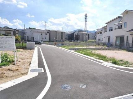 大津市石山寺4丁目の土地(前面道路含む現地写真)