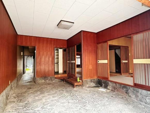 京都市下京区岩上通高辻下る吉文字町の中古一戸建て