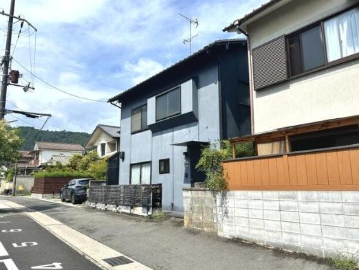 京都市右京区嵯峨釈迦堂門前南中院町の中古一戸建て