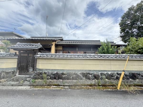 大津市南小松の中古一戸建