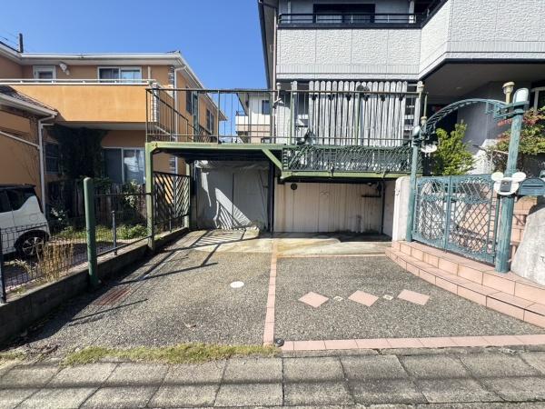 京都市西京区御陵峰ケ堂町３丁目の中古一戸建て