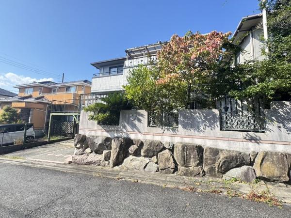 京都市西京区御陵峰ケ堂町３丁目の中古一戸建