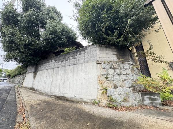 京都市伏見区深草石峰寺山町の中古一戸建て