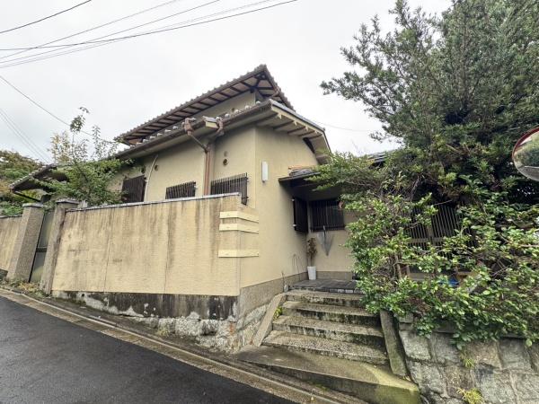 京都市伏見区深草石峰寺山町の中古一戸建て