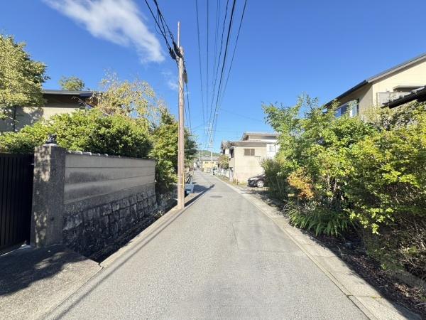 京都市左京区岩倉幡枝町の土地(前面道路含む現地写真)
