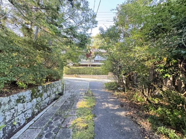 京都市左京区岩倉幡枝町の土地(前面道路含む現地写真)