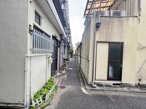 京都市右京区西院久田町の中古一戸建て(前面道路含む現地写真)