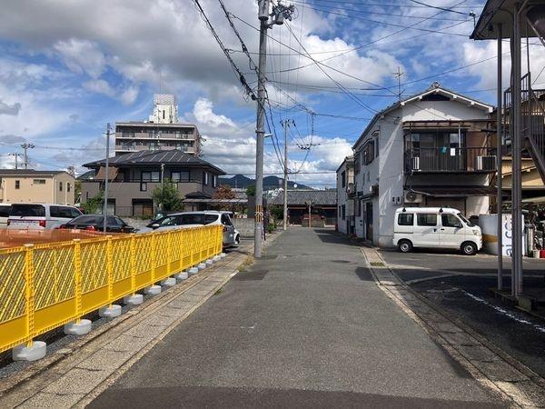 京都市右京区太秦八反田町の土地(前面道路含む現地写真)
