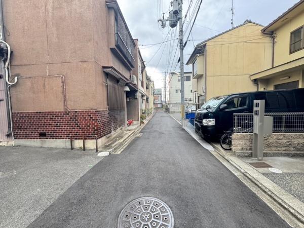 京都市中京区西ノ京左馬寮町の中古一戸建て(前面道路含む現地写真)