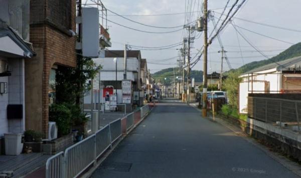 京都市山科区川田菱尾田の中古一戸建て(前面道路含む現地写真)