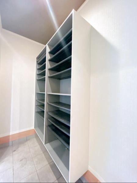 京都市伏見区日野田頬町の中古一戸建て(玄関)