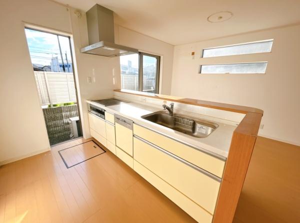 京都市伏見区日野田頬町の中古一戸建て(キッチン)