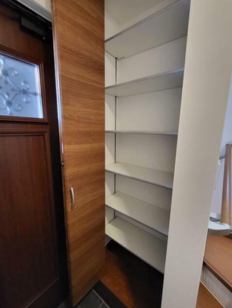 大津市横木2丁目の中古一戸建て(玄関)