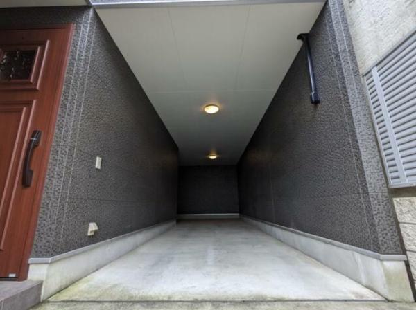 大津市横木2丁目の中古一戸建て(駐車場)