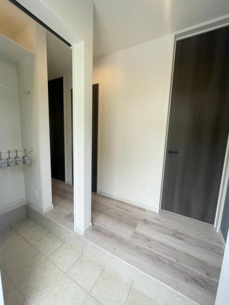 京都市伏見区深草大亀谷八島町の新築一戸建