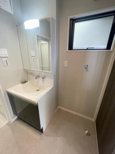 京都市伏見区深草大亀谷八島町の新築一戸建