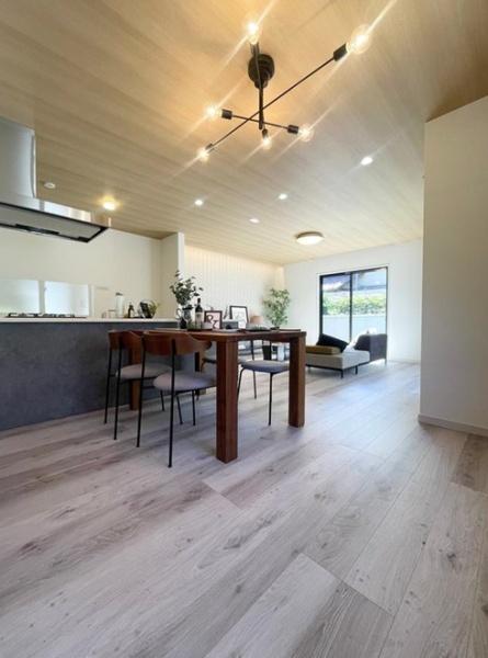 京都市伏見区深草大亀谷八島町の新築一戸建