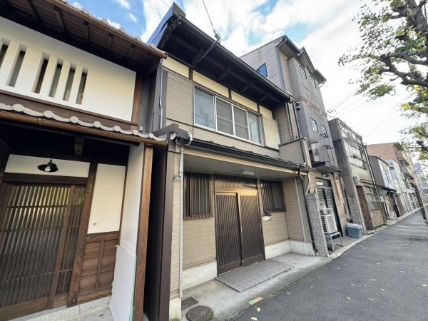 京都市中京区聚楽廻松下町の中古一戸建
