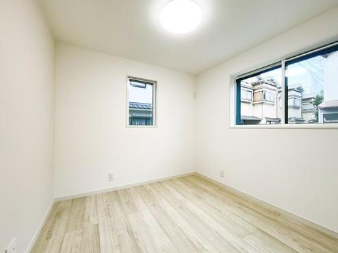 京都市山科区御陵血洗町の新築一戸建