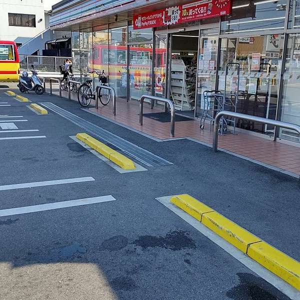 京都市西京区牛ケ瀬奥ノ防町の土地(セブンイレブン下津林東大般若町店)