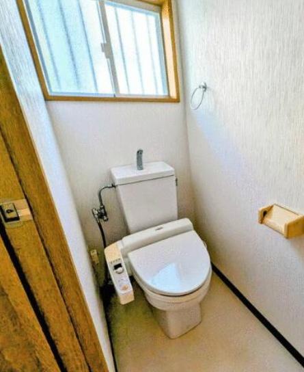 京都市右京区鳴滝宅間町の中古一戸建て(トイレ)