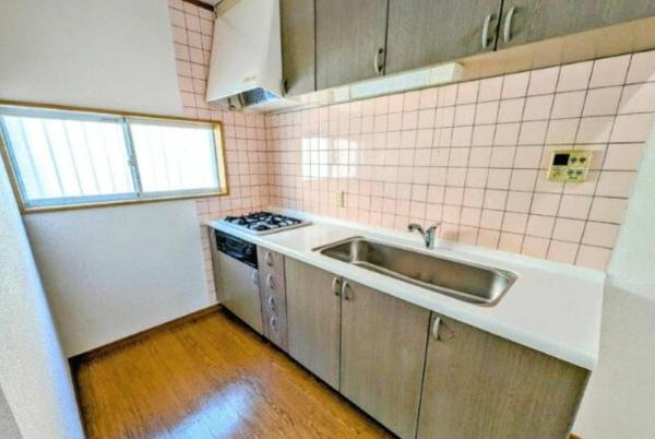 京都市右京区鳴滝宅間町の中古一戸建て(キッチン)