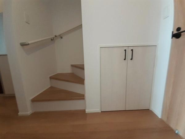 高浜市屋敷町三丁目　1号棟