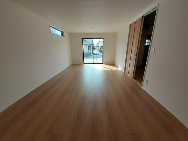 高浜市屋敷町三丁目　1号棟