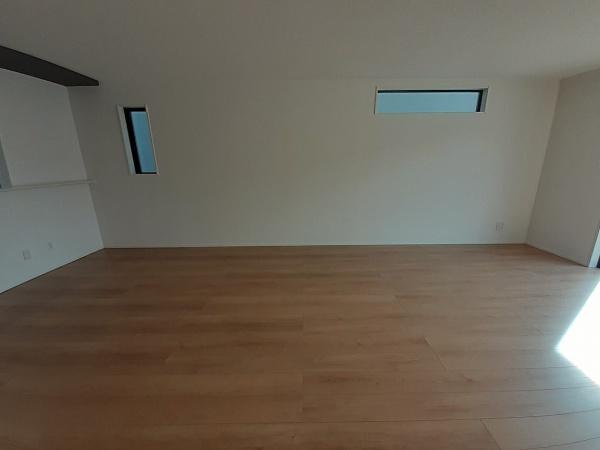 高浜市屋敷町三丁目　1号棟