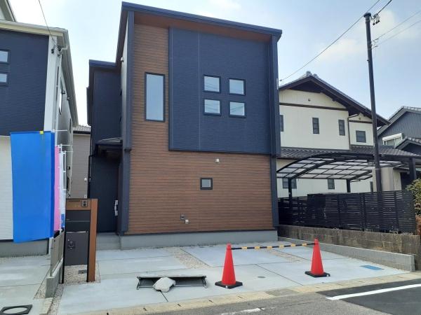 高浜市向山町一丁目　1号棟