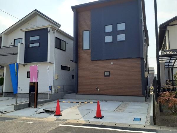 高浜市向山町一丁目　1号棟