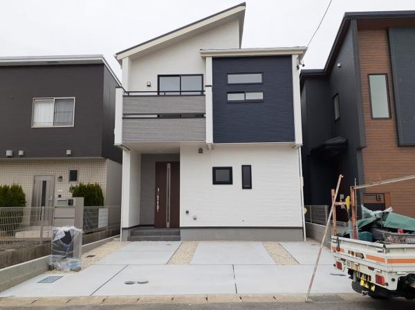 高浜市向山町一丁目　2号棟