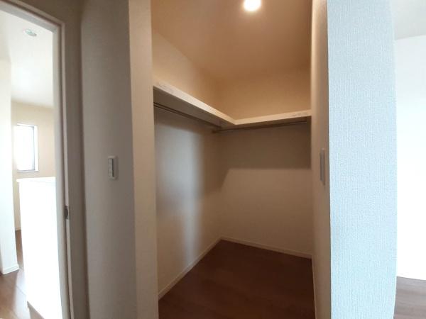 高浜市向山町五丁目第６　1号棟
