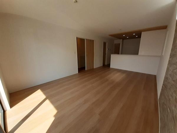 碧南市六軒町　１号棟