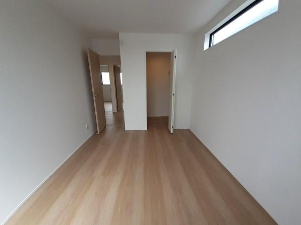 碧南市六軒町　１号棟