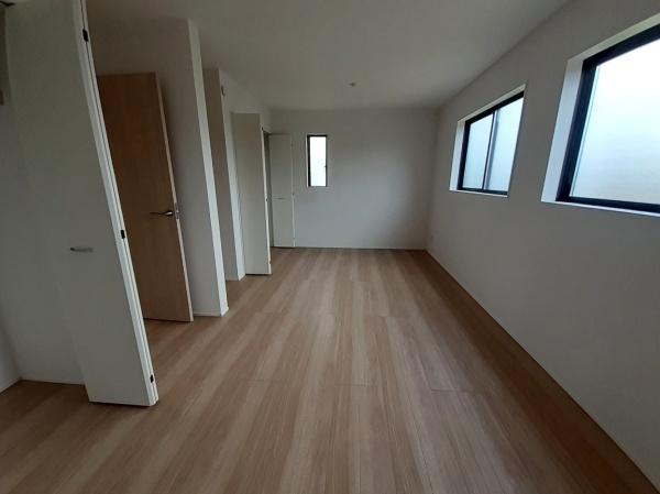 碧南市六軒町　１号棟