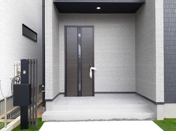 碧南市六軒町　２号棟